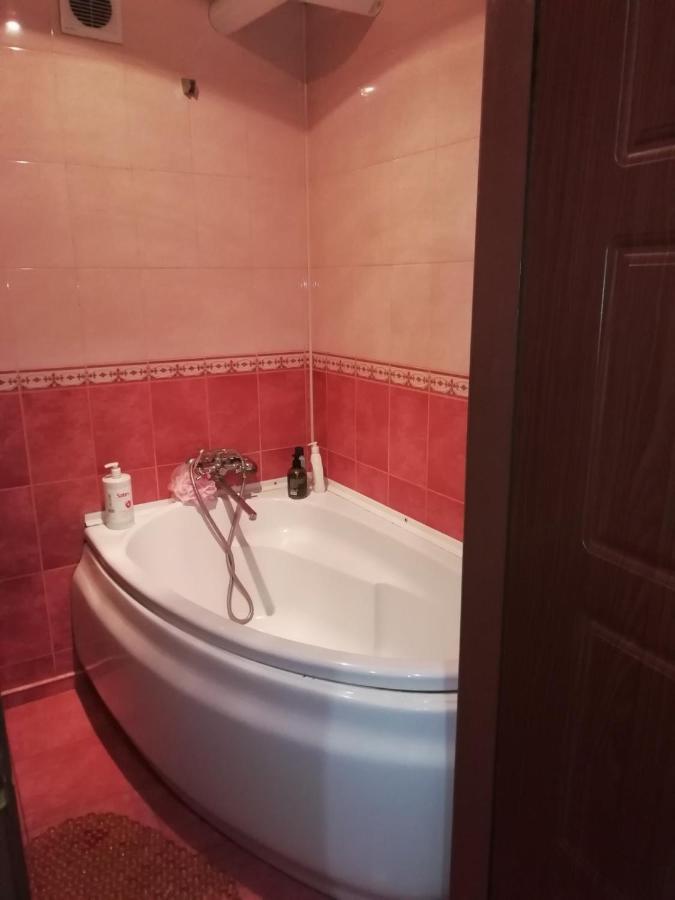 شقة Квартира Посуточно Каменское المظهر الخارجي الصورة